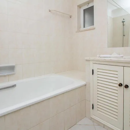 Estima Golf House By Ici Algarve Daire Albufeira